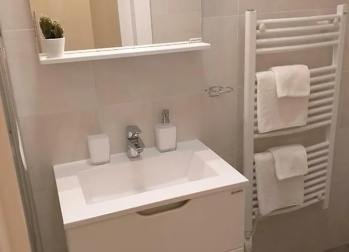 Sendi 5 Min From The *